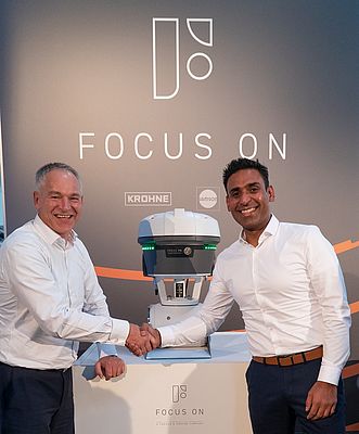 André Boer (left) and Kavreet Bhangu (right) introducing Focus-1 at the press conference