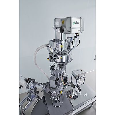 The Pi-Flow P vacuum conveyor from Piab feeds Kora’s contract filling line