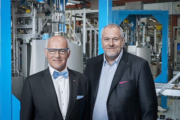 Dr Klaus Endress (left), President of the Supervisory Board, and Matthias Altendorf, CEO of the Endress+Hauser Group