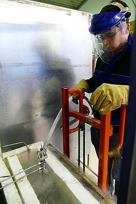 The testing of cryogenic valves down to -196°Celsius