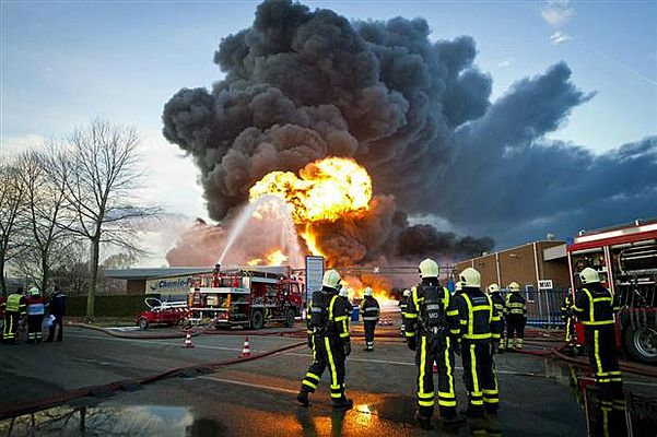 Fire at chemicals packaging plant