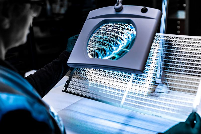 Les tolérances, clé de la fiabilité en électronique miniaturisée