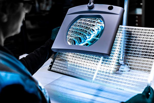 Les tolérances, clé de la fiabilité en électronique miniaturisée