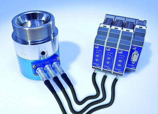 La chaîne de mesure complète est constituée d’un capteur de force trois composantes et d’un système d’amplificateurs de mesure digiCLIP.