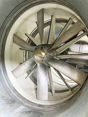 Un ventilateur de 2 mètres de diamètre combiné à une motorisation efficace et durable