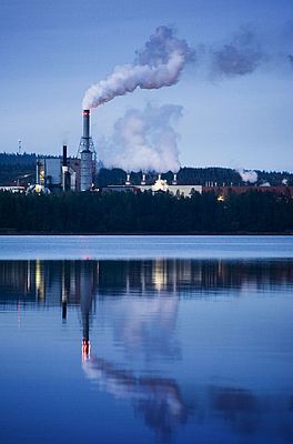 L'usine de Savon Sellu Oy à Kuopio, Finlande, est un grand fabricant de cannelure semi-chimique pour carton ondulé. L'usine utilise l'instrument de Numcore pour mesurer le débit de la pâte partant de la caisse de mélange.