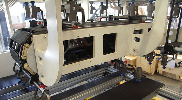 La pikchain d’igus, pièce maîtresse d’une machine de la société Hebenstreit Metal Decorating GmbH. Cette chaîne permet de déplacer 3000 tôles d’aluminium très fragiles par heure.