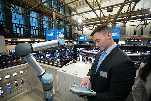Universal Robots fait sonner la cloche de Wall Street