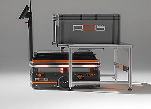 Robot mobile à levage intégré