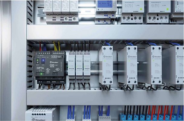 Des relais connectés pour les applications de contrôle, de surveillance et de maintenance prédictive