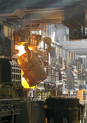 Les convertisseurs de l’industrie sidérurgique sont dotés de roulements de grande taille soumis à de fortes contraintes.