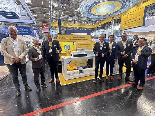 Les équipes de Nijhuis Saur Industries et BlueNexus Technologies